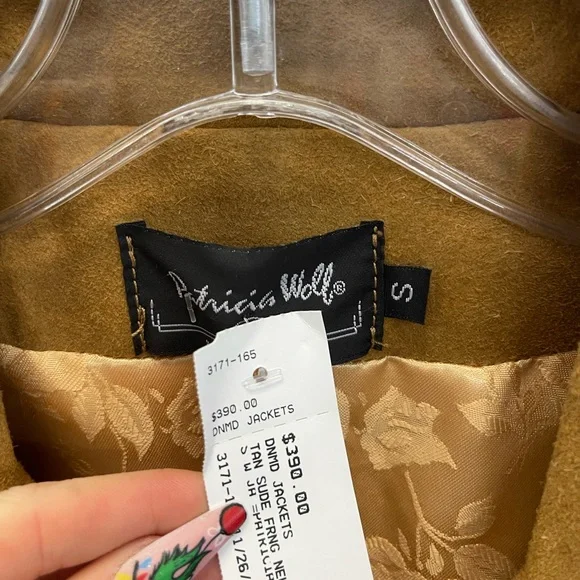 Women's Western Tan Suede Jacket with Horse Motif - Picture 5 of 11